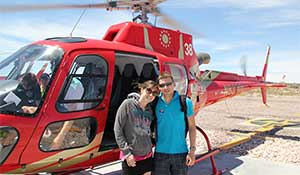L'hélicoptère avant le décollage pour le Grand Canyon.