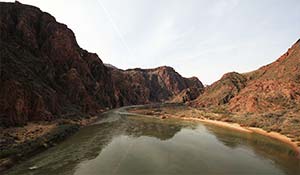 Un splendide endroit de la rivière Colorado dans le Grand Canyon